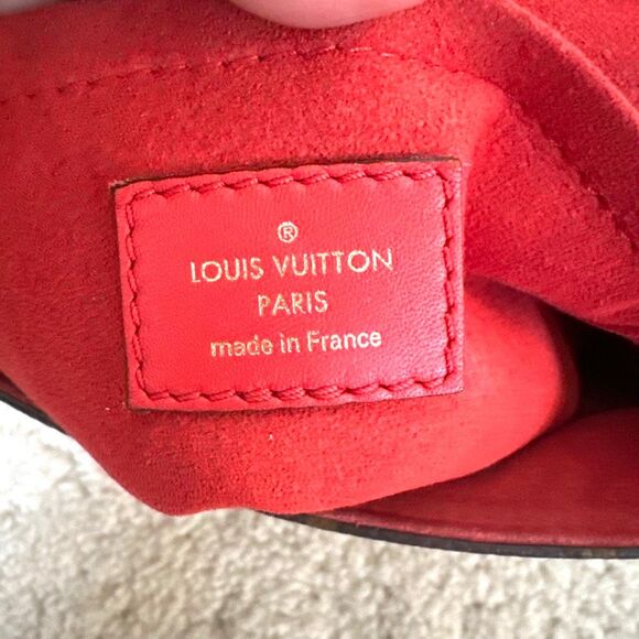 Louis Vuitton Locky BB - Picture 15 of 16